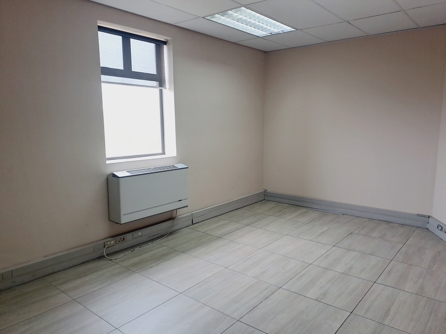 To Let commercial Property for Rent in Bo Oakdale Western Cape